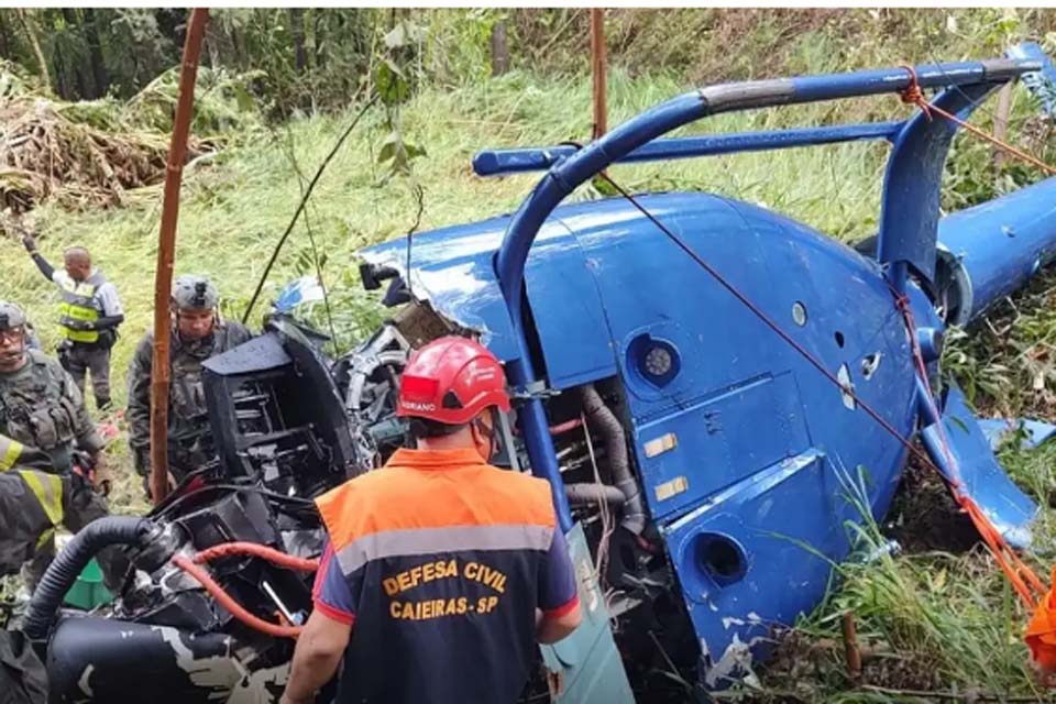 Corpo de empresário que morreu em queda de helicóptero é sepultado