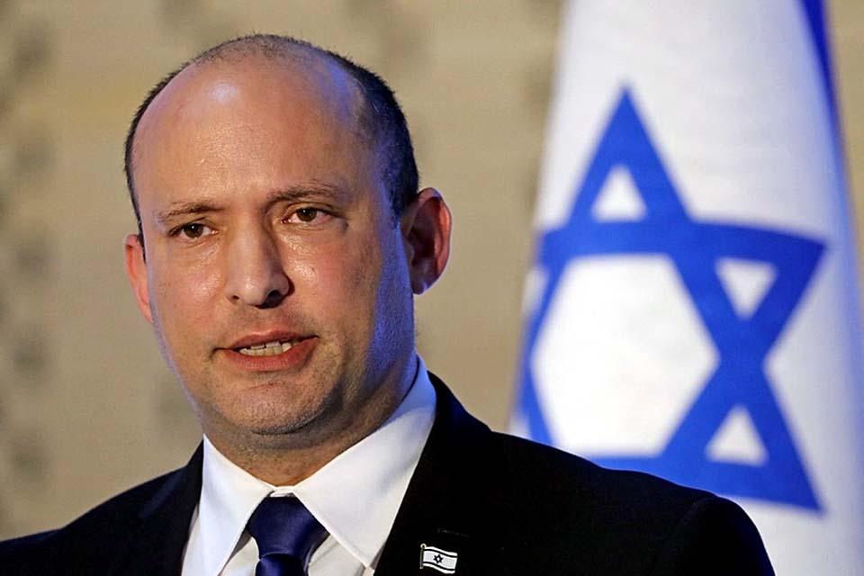 Primeiro-ministro de Israel renuncia e convoca novas eleições um ano depois de assumir o poder