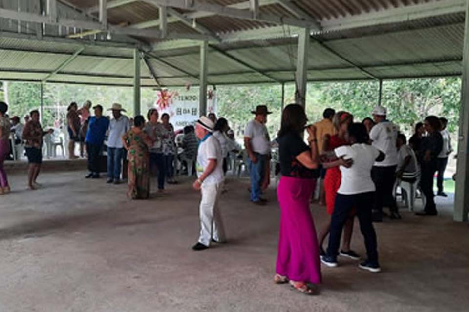 Idosos da Estância Turísitica participam de intercâmbio para a Terceira Idade