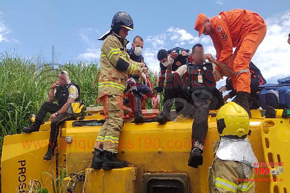 Colisão entre carro forte e veiculo na BR- 364 deixa 4 pessoas ferida