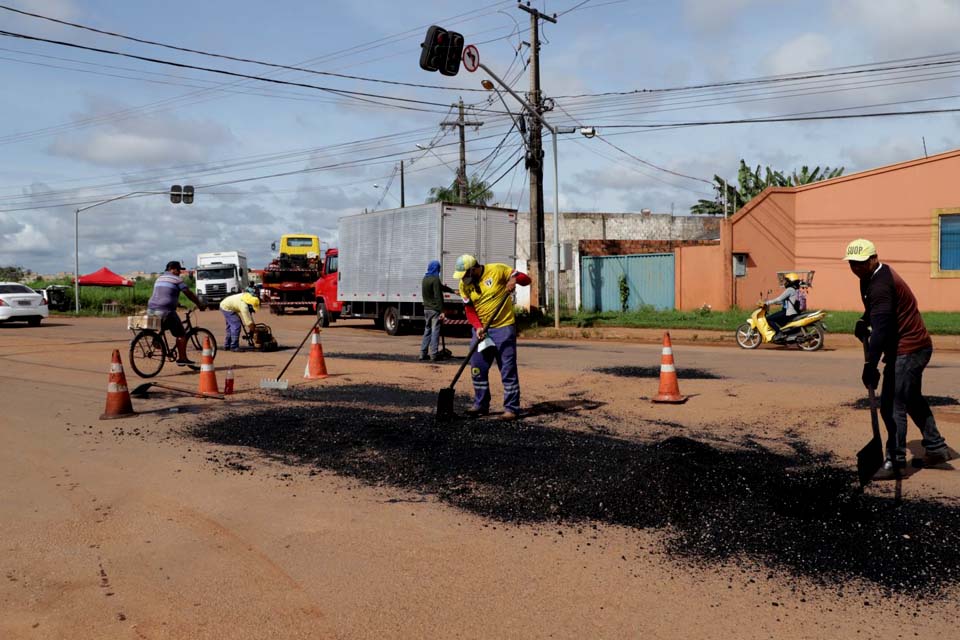 Reparos e manutenção contemplam várias ruas e avenidas da capital