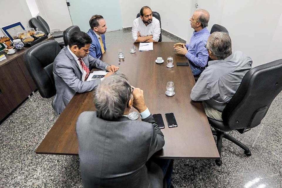Laerte Gomes se reúne com Henrique Prata e confirma doação de R$ 4 milhões de recurso da ALE para o Hospital do Amor