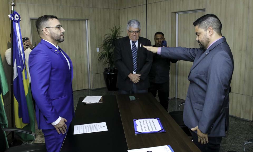 Deputado Jesuíno Boabaid toma posse na Assembleia Legislativa