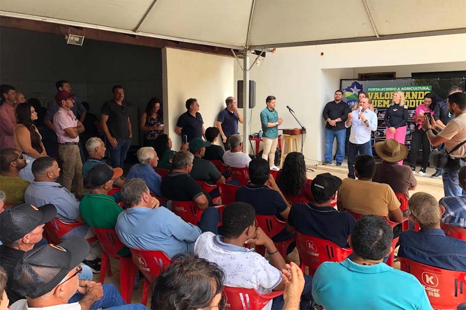 Deputado Cirone Deiró ouve agricultores e fortalece parceria com associações