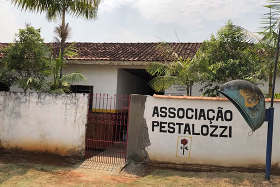 Prefeitura da Estância Turística firma convênio com a Associação Pestalozzi