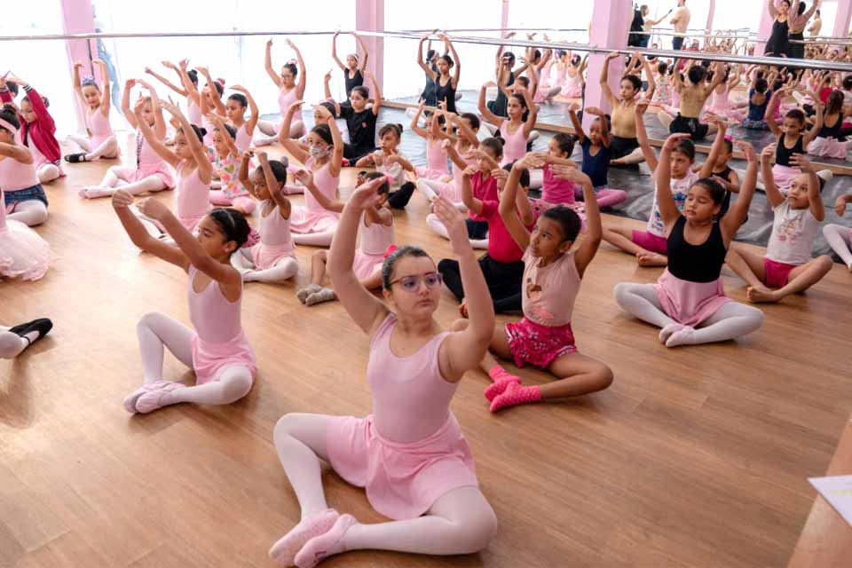 Ballet da Praça CEU inicia aulas com mais de 160 alunos inscritos no projeto