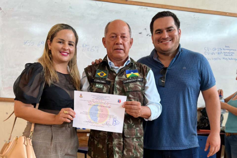 Deputado Coronel Chrisóstomo se reúne com estudantes e professores da UAB para ouvir demandas