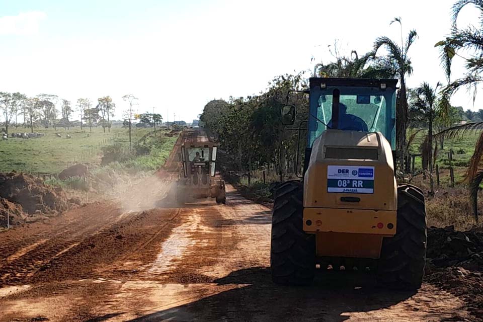 Ações do DER reforçam serviços de encascalhamento e limpeza lateral de rodovias primárias