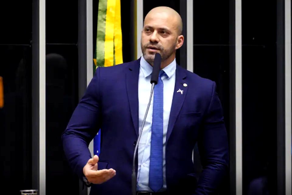 Defesa nega irregularidades e pede soltura de Daniel Silveira