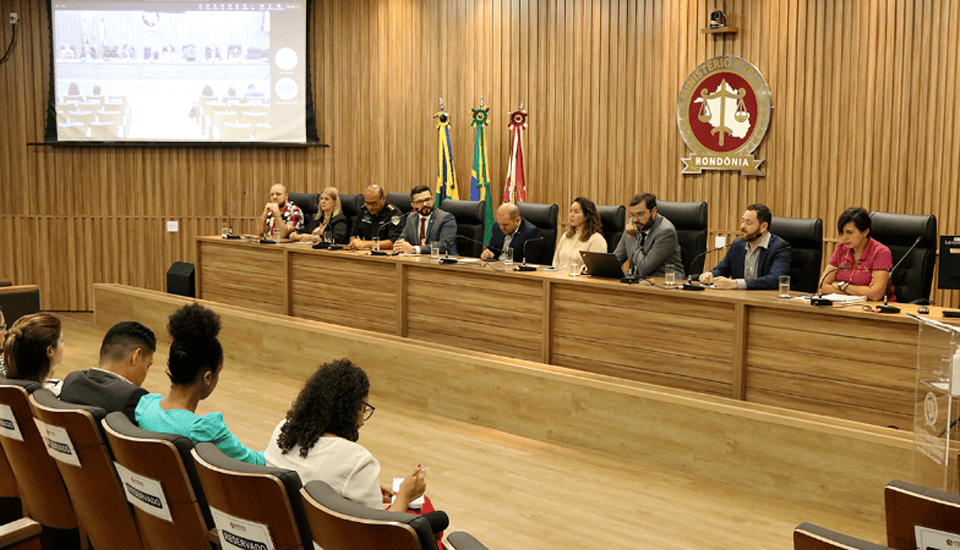 Segurança nas escolas é debatida em coletiva de imprensa realizada na manhã desta segunda (24) no MP