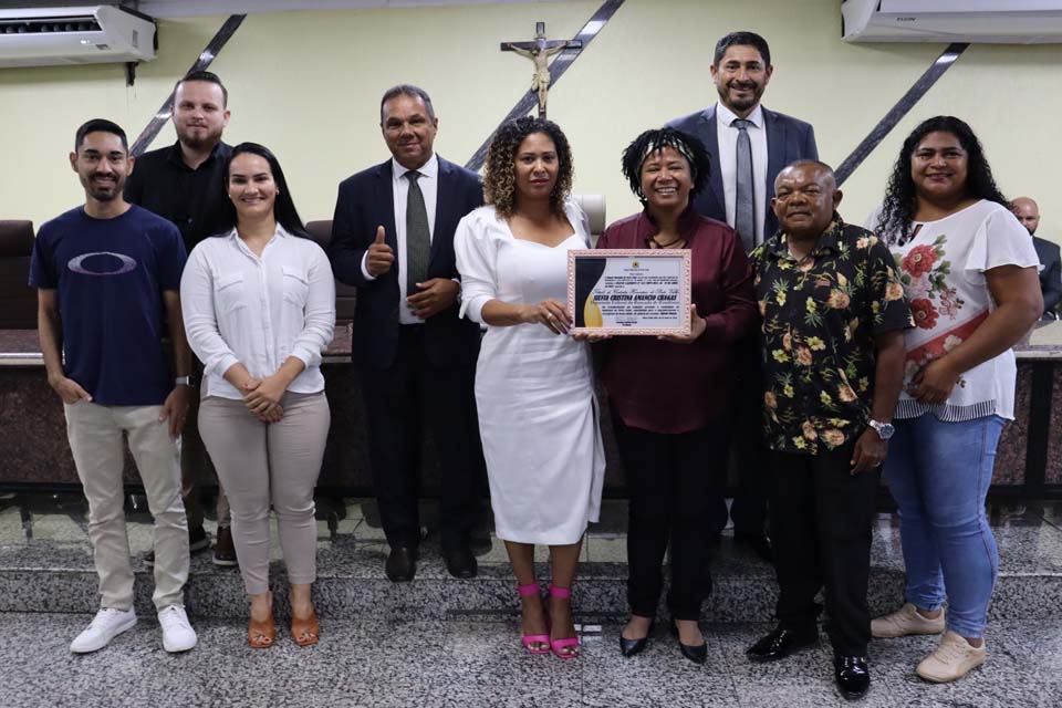 Presidente da Camara Marcio Pacele concede a Deputada Silvia Cristina título de Cidadã Honorária de Porto Velho