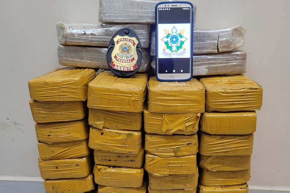 PM e PF flagram traficante com cerca de 46 quilos de cocaína