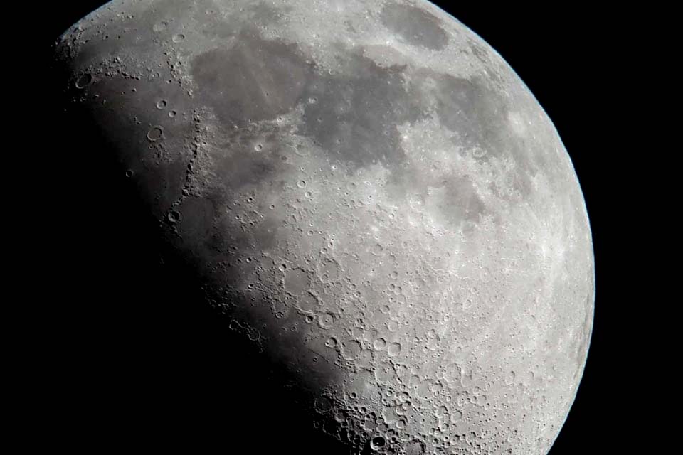 Missão espacial chinesa desvenda segredos do lado oculto da Lua