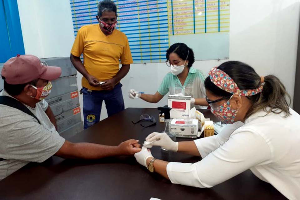 Em Porto Velho, servidores da Semusb realizam teste de detecção da Covid-19