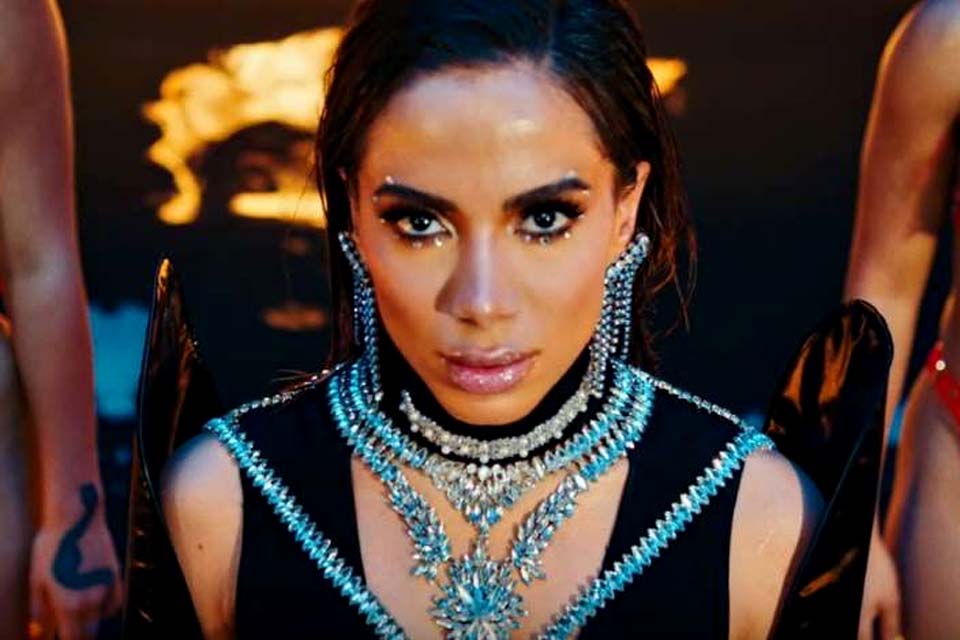 Anitta revela que terá Cardi B e Myke Towers no single Me Gusta