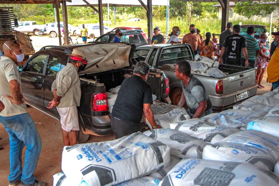 Agricultura do setor chacareiro de Porto Velho é fortalecida com calcário entregue pelo Governo de Rondônia