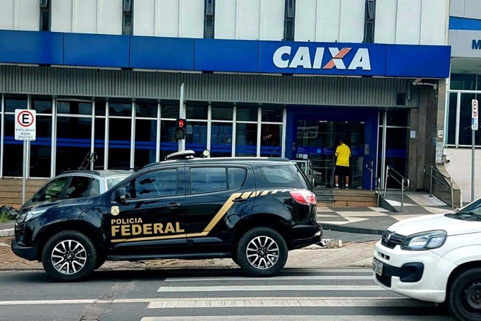 Polícia Federal cumpre mandados em operação por fraude contra a Caixa