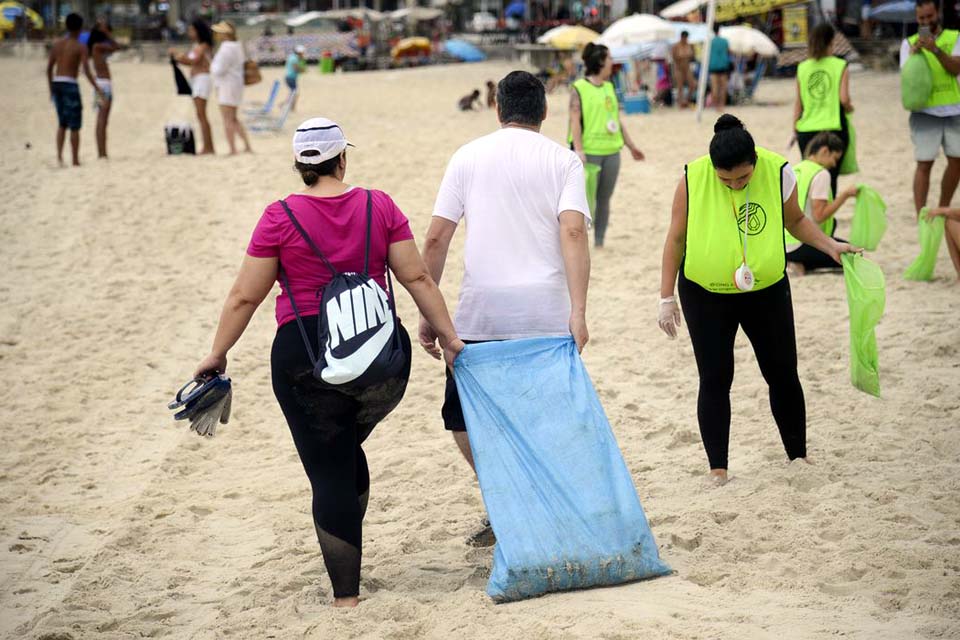 Rio aumentará ações em praias e shoppings para reduzir coronavírus