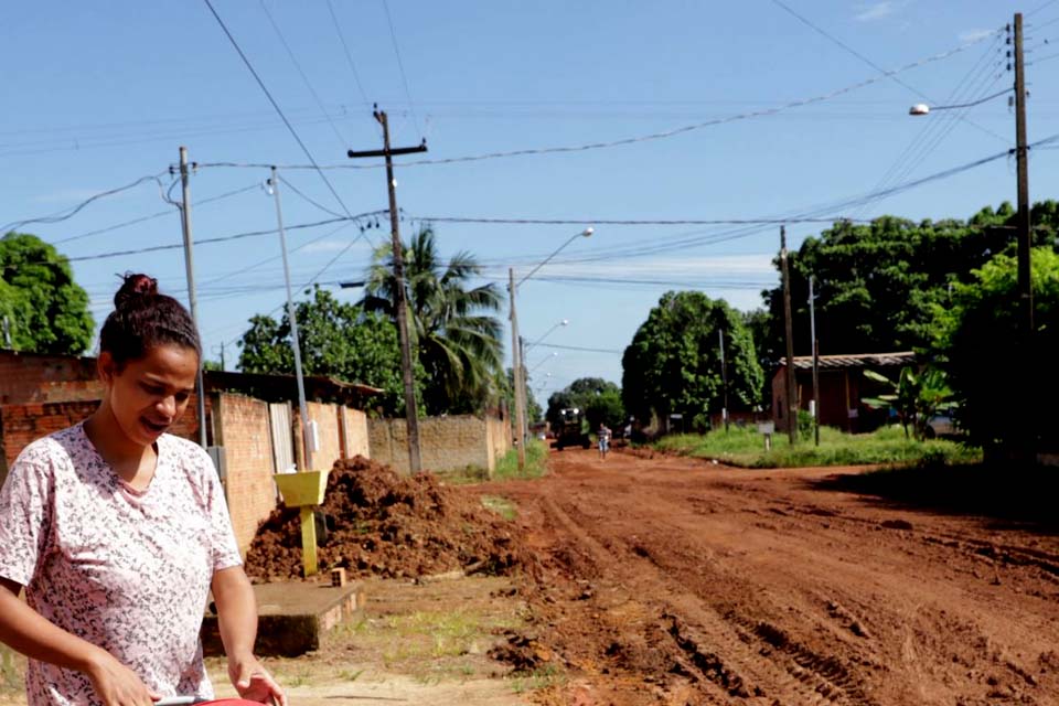 Moradores agradecem melhorias de ruas no bairro Rosalina de Carvalho