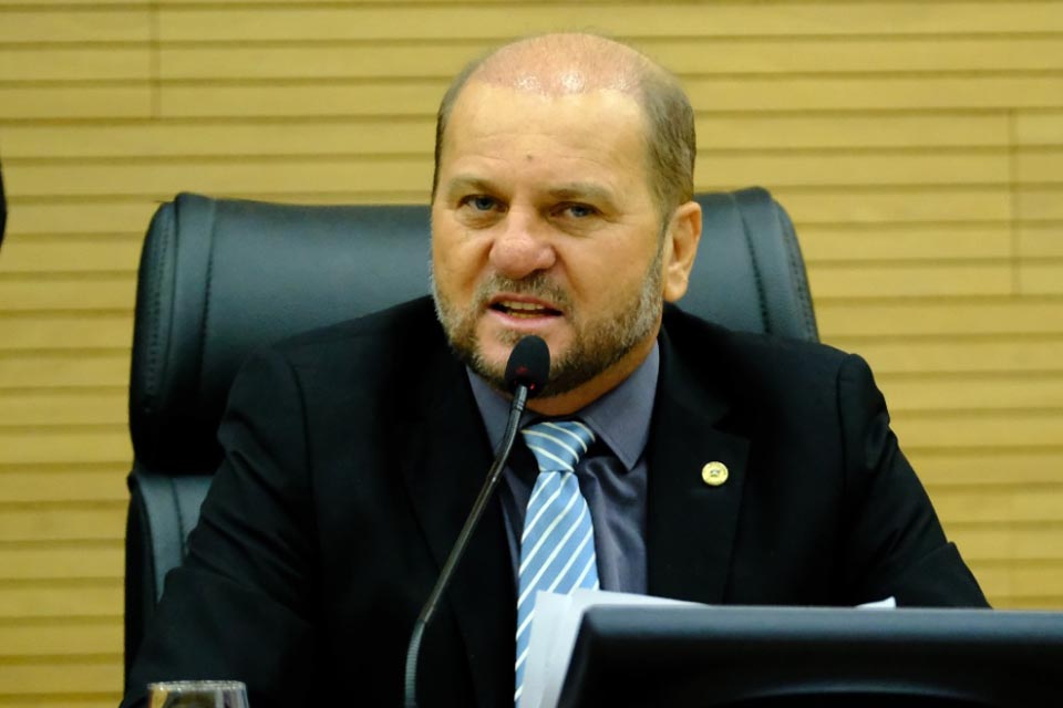 Deputado Estadual Cirone Deiró exalta exemplos positivos de Sobral na Educação