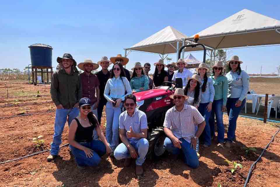 Acadêmicos do IFRO participam da Feira do Agronegócio de Ariquemes (Agroari)