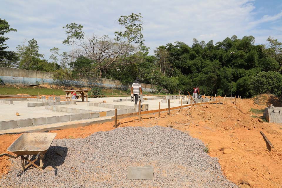 Prefeitura de Ji-Paraná intensifica obras de construção da Capela Mortuária