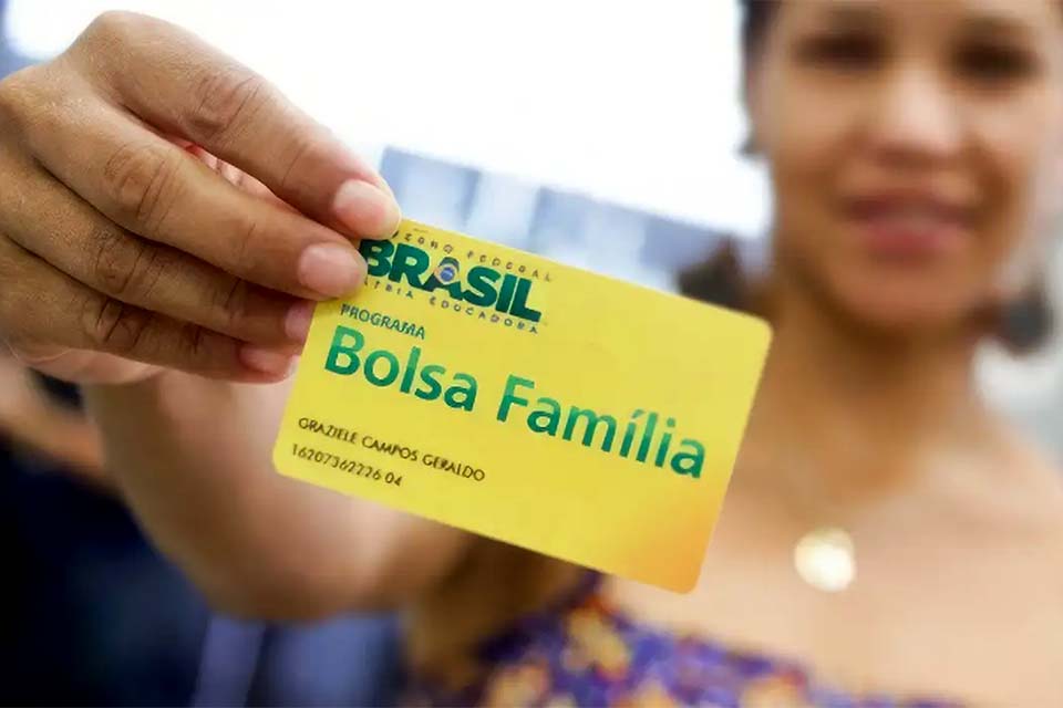 Caixa paga novo Bolsa Família a beneficiários com Número de Inscrição Social de final 9