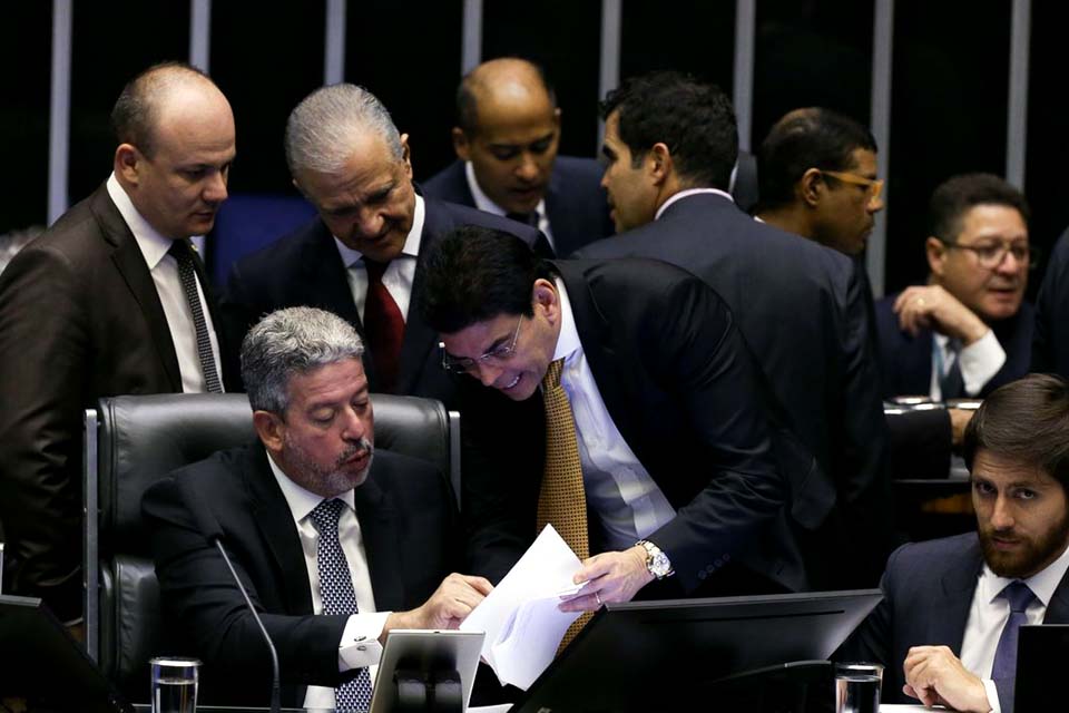 Câmara aprova texto-base do novo marco fiscal