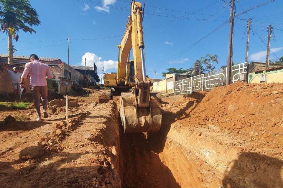 Prefeitura inicia processo de pavimentação da Av. Dom Pedro I no setor 6