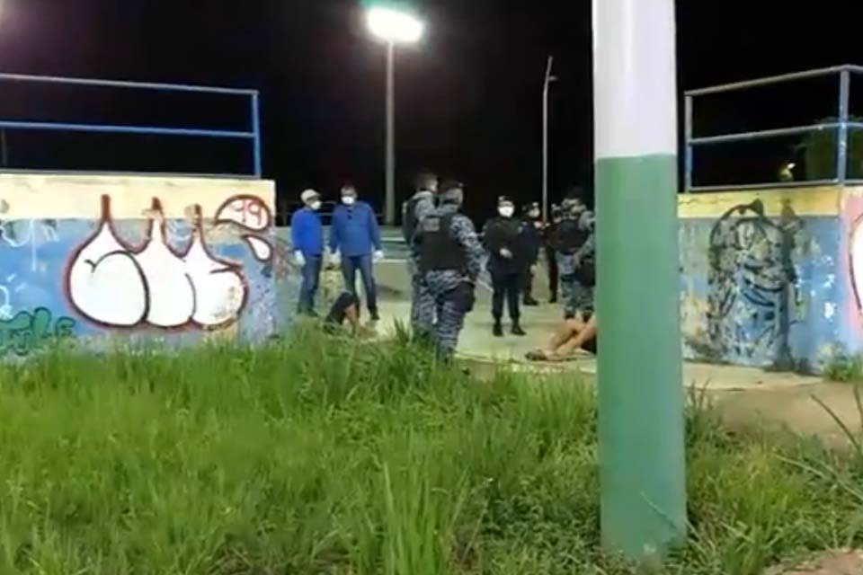  Adolescentes é esfaqueado durante briga no skate park