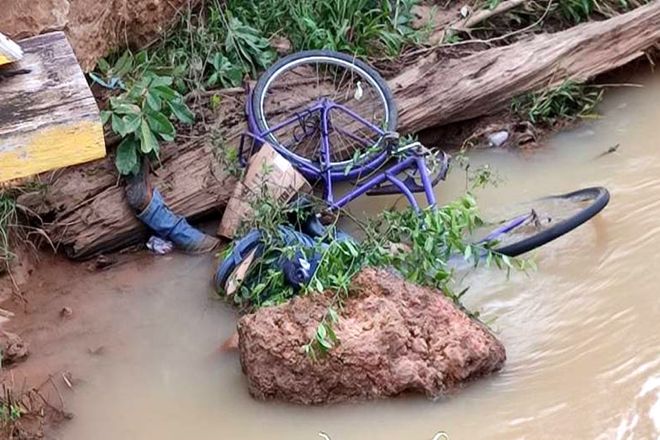 Idoso de 65 anos morreu ao cair de bicicleta em ponte