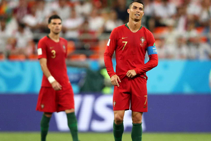 CR7 perde pênalti, mas Portugal se classifica com empate diante do Irã