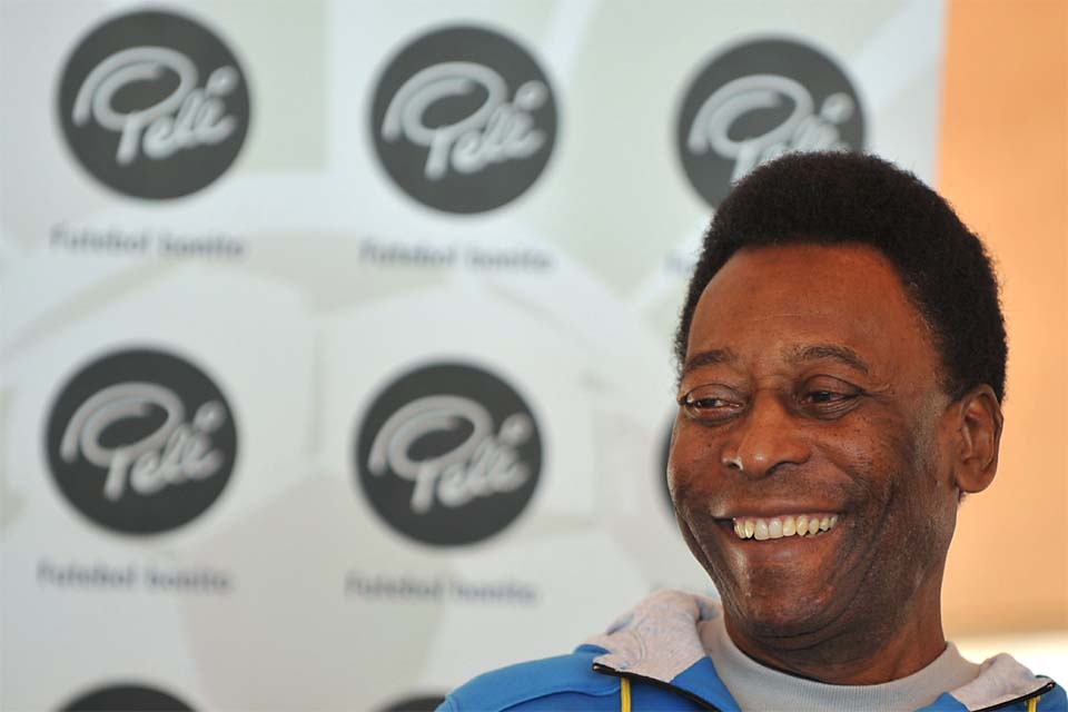 Pelé tem melhora progressiva do estado geral, informa boletim médico