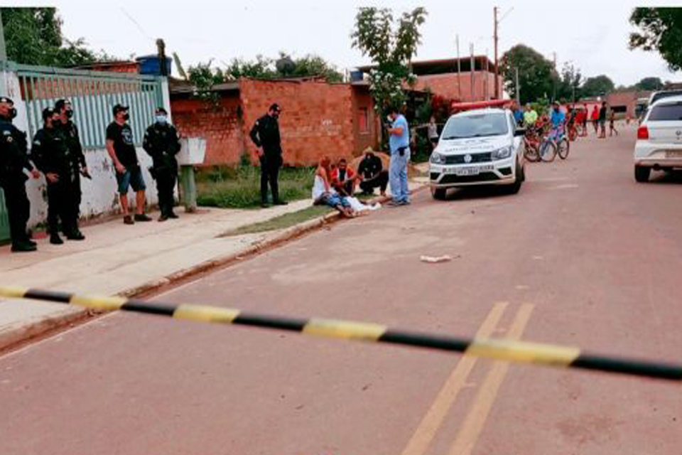 Ex presidiário é morto a tiros na frente de igreja no Flamboyant em Porto Velho