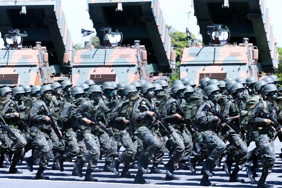 Diário Oficial da União de hoje oficializa troca de comando no Exército