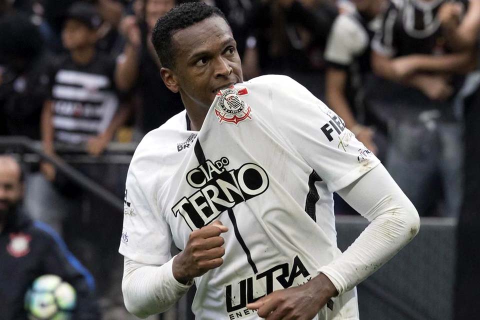 Corinthians anuncia que atacante Jô é o novo reforço da equipe