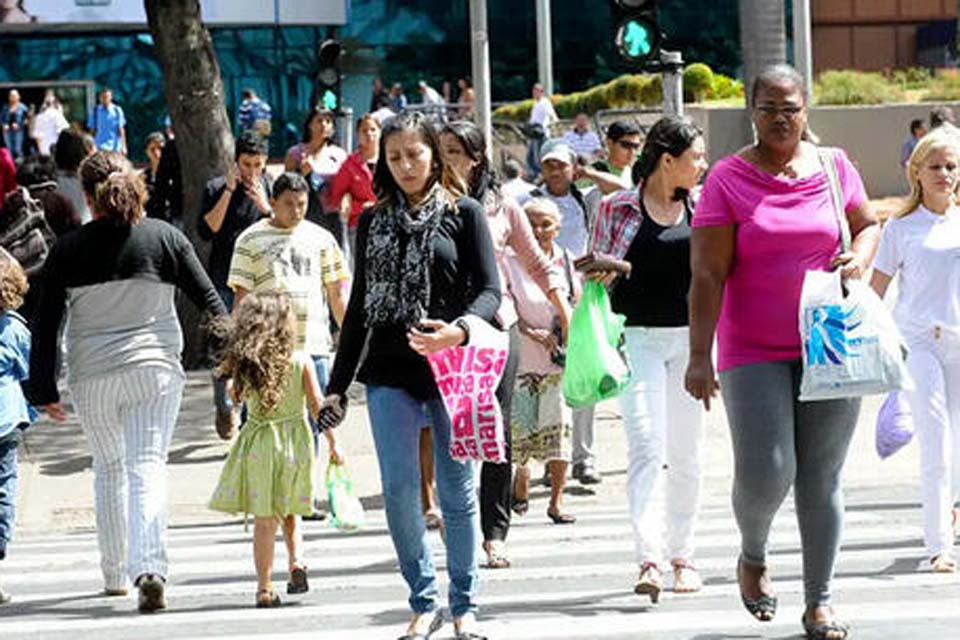 2024: Brasil tem 212,6 milhões de habitantes, revela IBGE