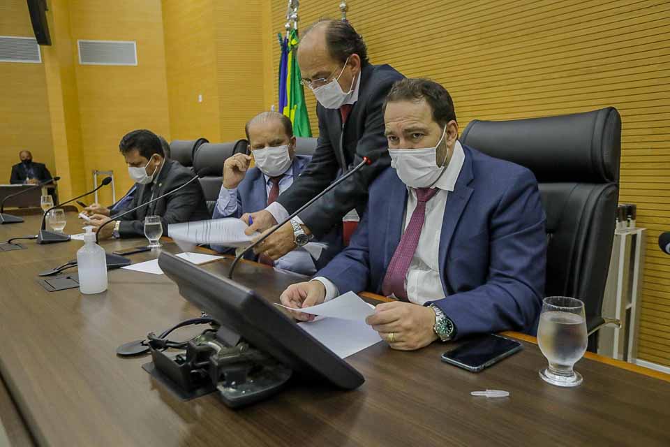 Assembleia Legislativa aprova dezenove matérias durante sessão plenária