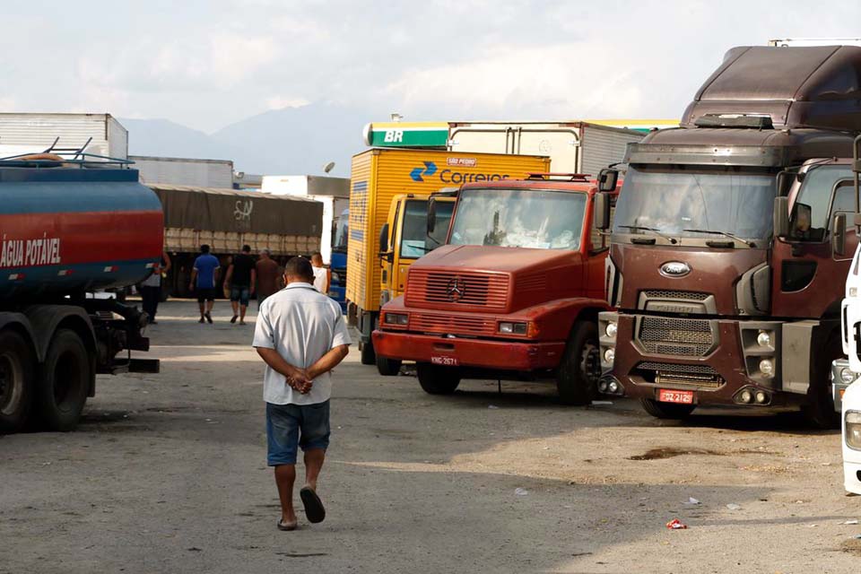 Última parcela dos auxílios Caminhoneiro e Taxista será paga hoje