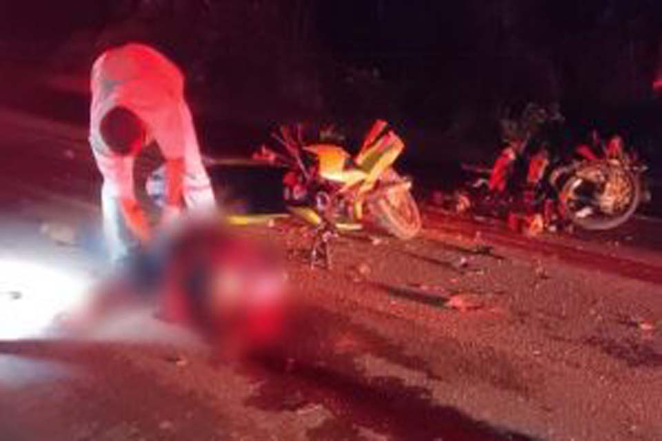 Colisão entre motos deixa um morto e outro gravemente ferido na RO-370