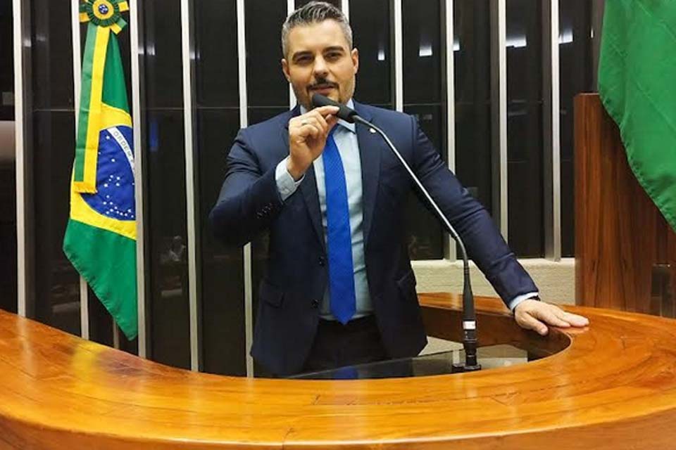 Thiago Flores aciona Dnit para colocar sinalização urgente em trecho com alto índice de acidentes na BR-364