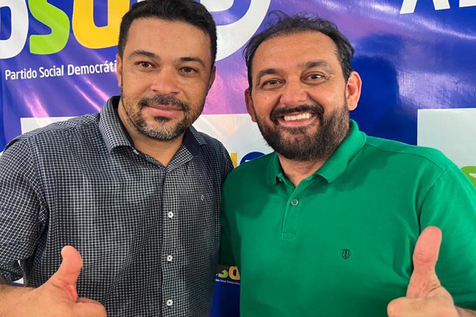 Giovani da Emater lançado pré-candidato a prefeito de Alvorada do Oeste durante reunião na câmara de vereadores