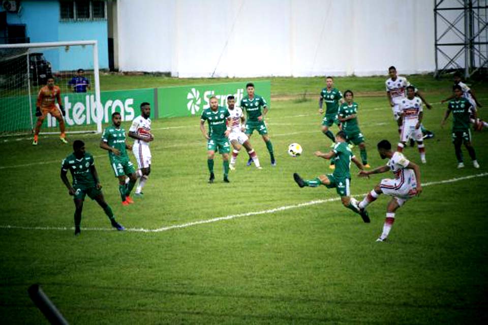 Torcedores lotam estádio Aluizão durante jogo entre Porto Velho Esporte Clube e Juventude/RS