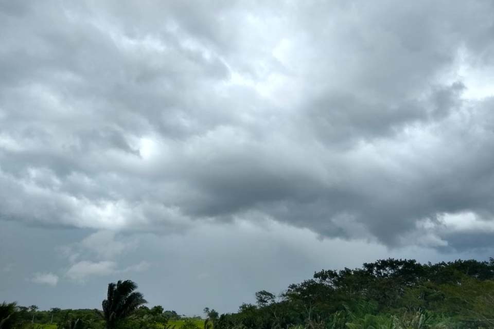 Previsão para início da semana é de céu nublado com pancadas de chuva em Rondônia