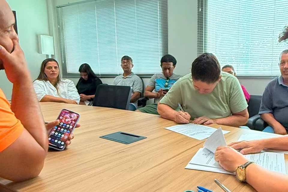 Prefeitura realiza assinatura de contrato junto aos permissionários que farão a utilização do Food Park