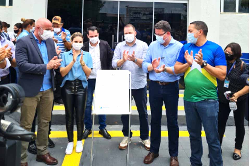 Presidente da ALE-RO, deputado Alex Redano participa da inauguração do Tudo Aqui em Ariquemes