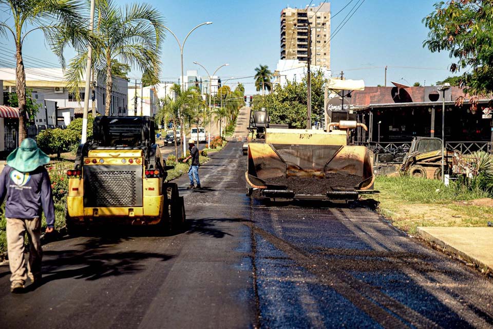 Prefeitura recupera trecho da avenida 6 de Maio