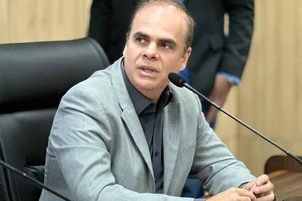 Deputado Alan Queiroz solicita revitalização de CEEJA em Nova Mamoré