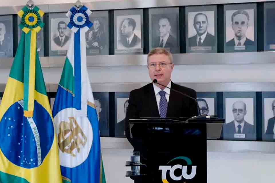 Antonio Anastasia toma posse como ministro do Tribunal de Contas da União