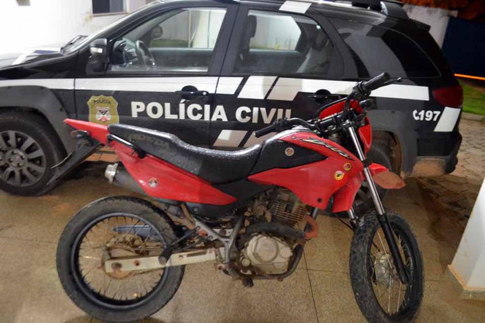 Polícia prende foragido e recupera duas motocicletas furtadas nesta sexta-feira